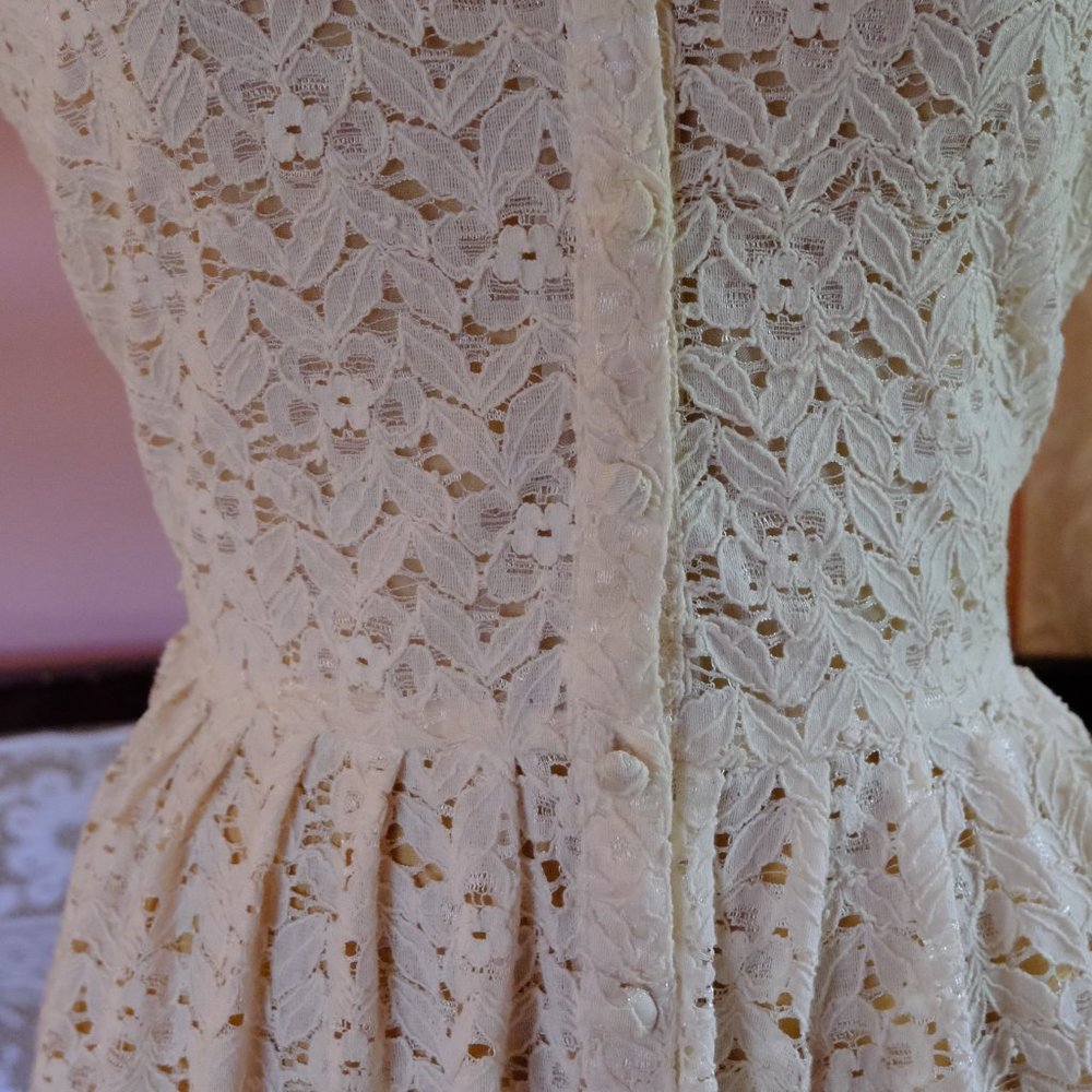 Romantic Lace Top - Picture 2 of 5